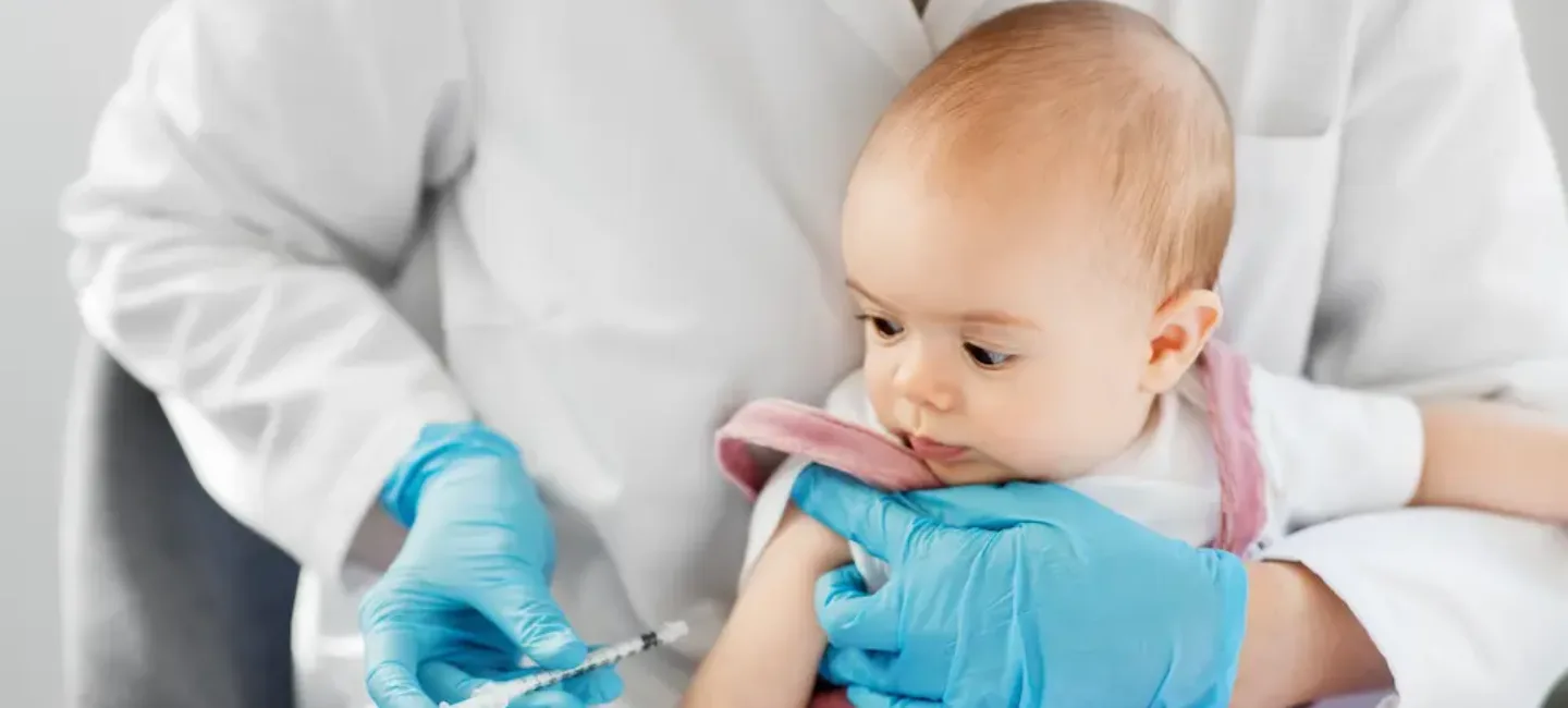 Les vaccins chez le bébé / l’enfant : tout ce qu’il faut savoir - May App Santé