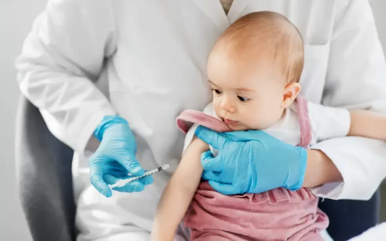 Les vaccins chez le bébé / l’enfant : tout ce qu’il faut savoir - May App Santé