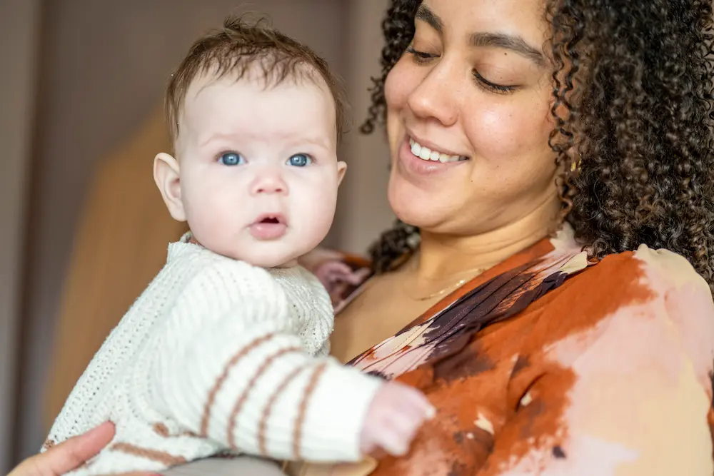 Bercer son bébé pour l'endormir : comprendre les besoins de votre enfant - May App Santé