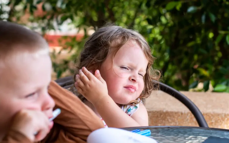 Jalousie chez l’enfant : comprendre et apaiser ce sentiment may app santé