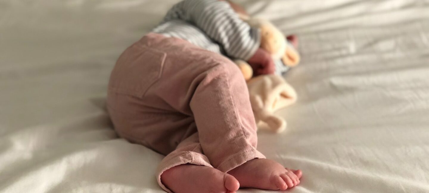 Comment-faire-dormir-un-bébé-la-journée-