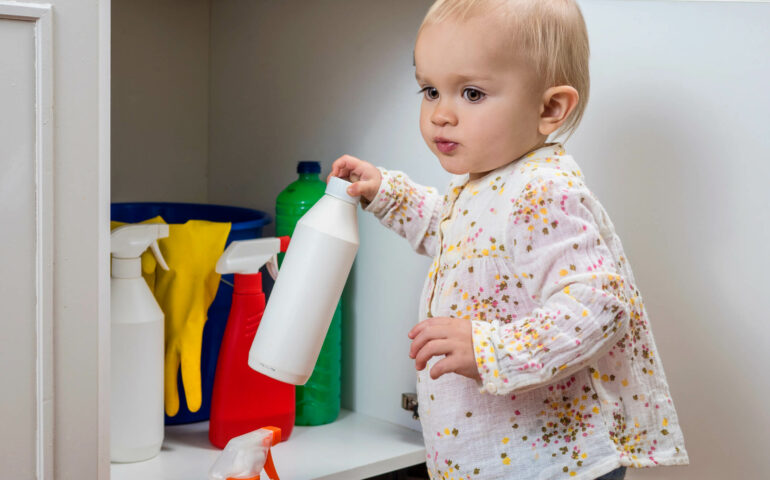 Intoxication chez le bébé : comment réagir ? - May App Santé