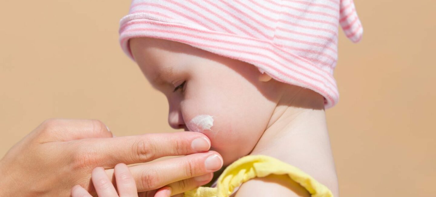 La peau des bébés est particulièrement fragile et certains