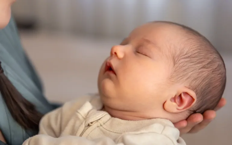 La sieste du nourrisson : de la naissance aux 6 mois may app santé