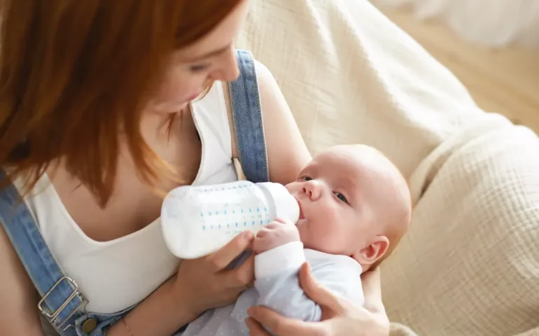 Les quantités de lait pour le nourrisson de 0 à 6 mois