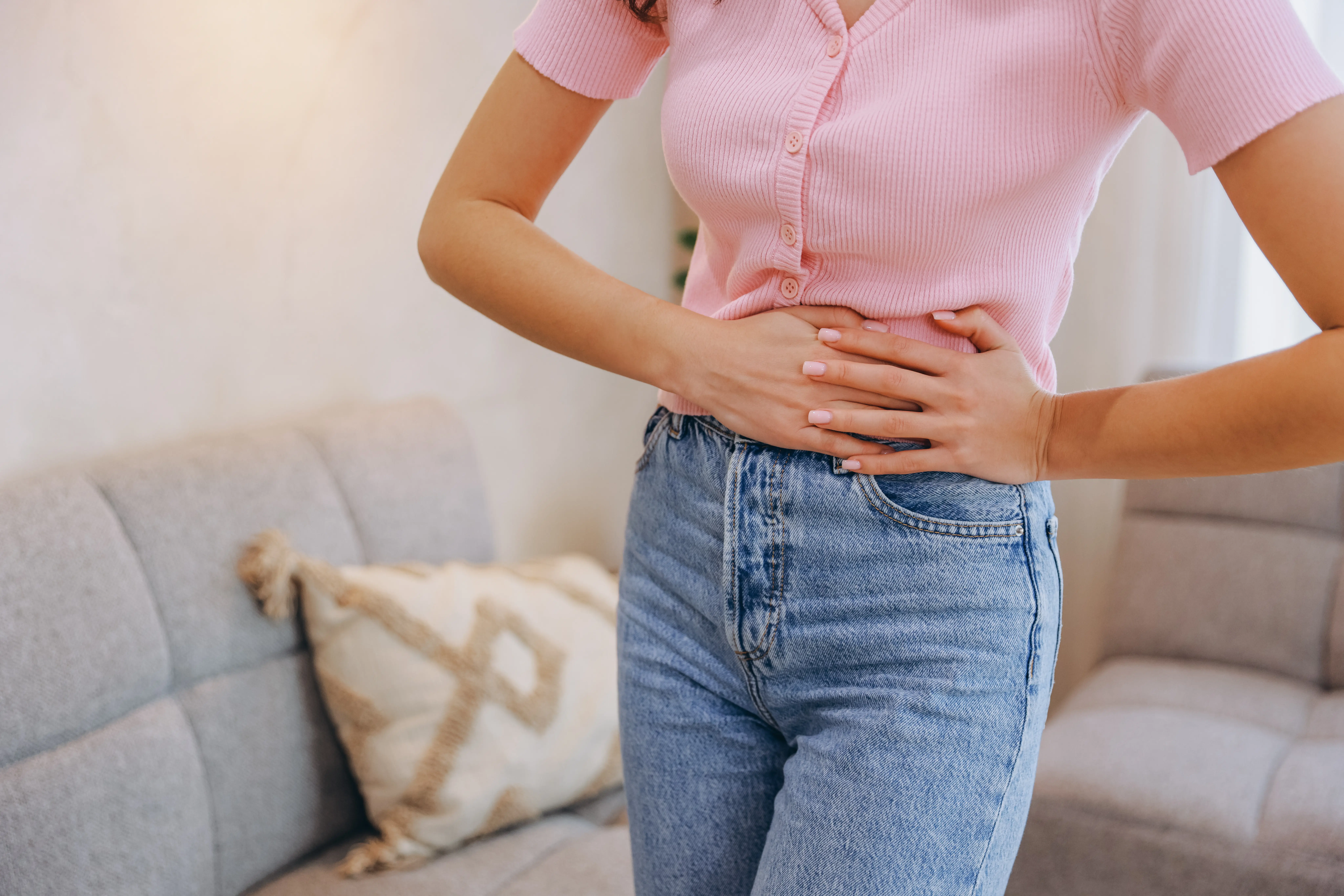 Douleurs au ventre au 1er mois de grossesse : est-ce normal ? 1 Est-il normal de ressentir des douleurs au ventre au 1er mois de grossesse ? - May santé app