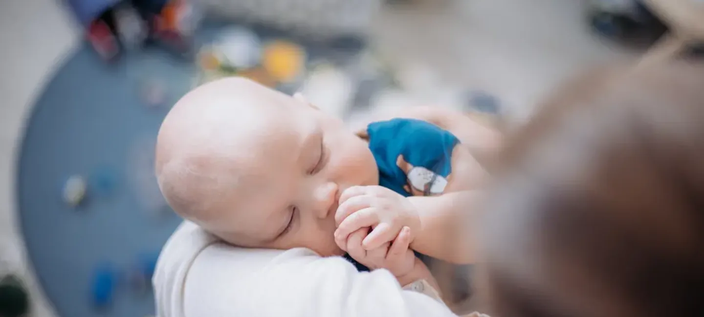 Que faire si le nouveau-né ne veut pas dormir dans son lit ? may app santé