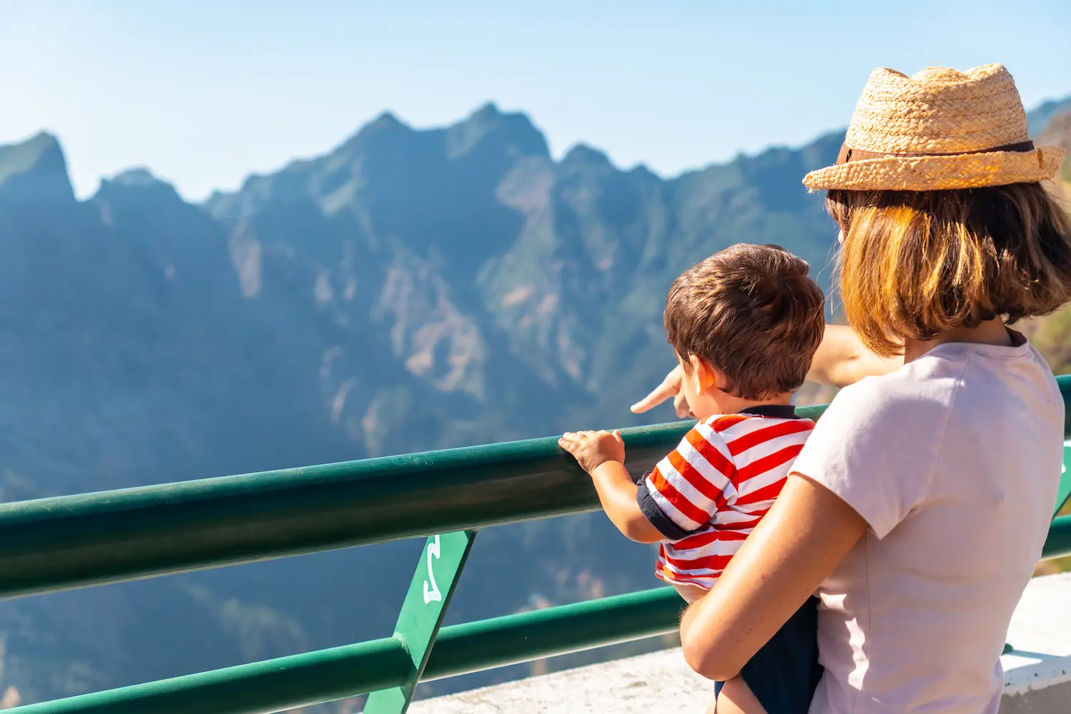 Partir en altitude avec un bébé : guide complet may app santé