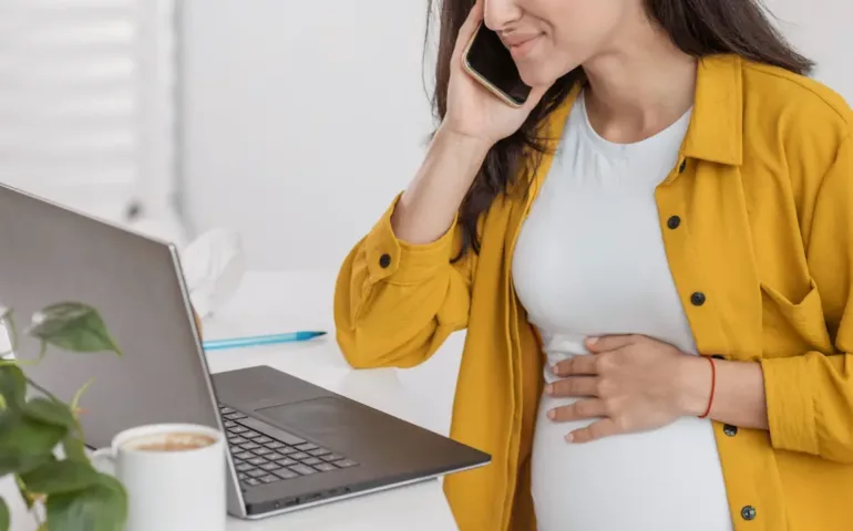 Déclaration de grossesse à l'employeur : comment procéder ?