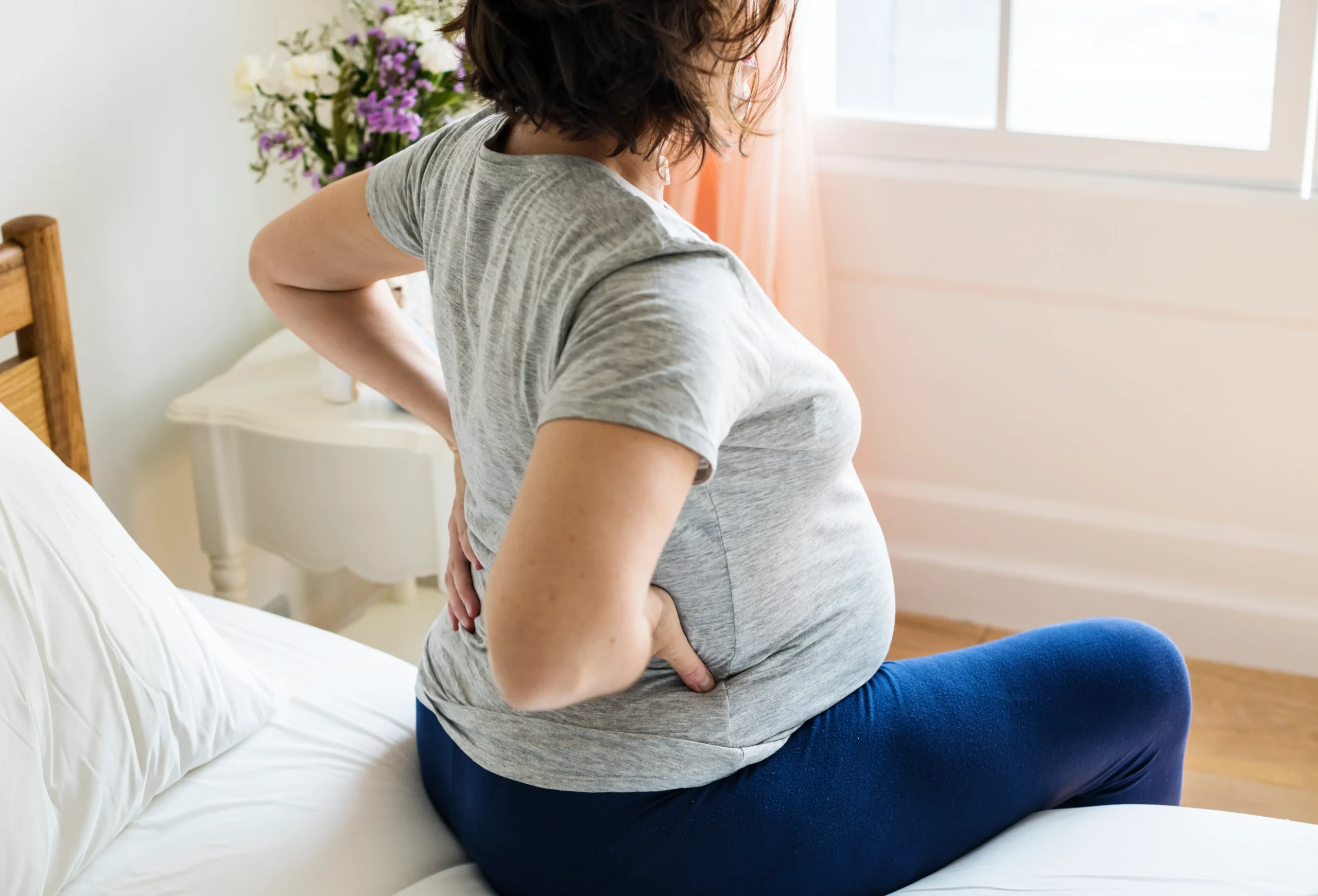 Sciatique pendant la grossesse : sympt&ocirc;mes, causes et solutions pour soulager la douleur - May app sant&eacute; 