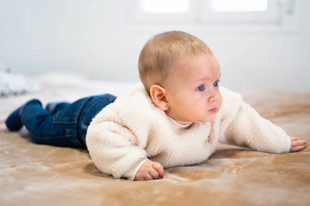 El tiempo de vigilia de un beb&eacute; de 4 meses - May App Salud