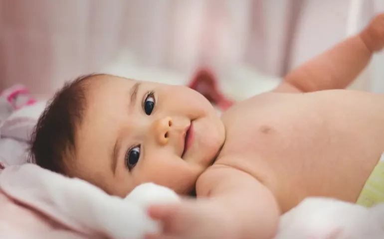 Le temps d'éveil d'un bébé à 4 mois