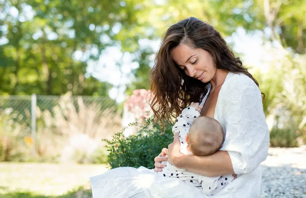 Allaitement mixte : comment allier sein et biberon ? - May App Santé