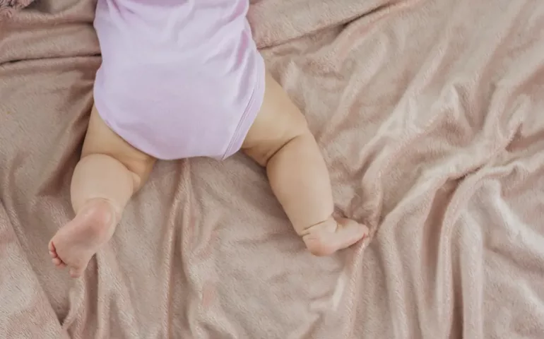 Que faire en cas de constipation d'un bébé allaité ?