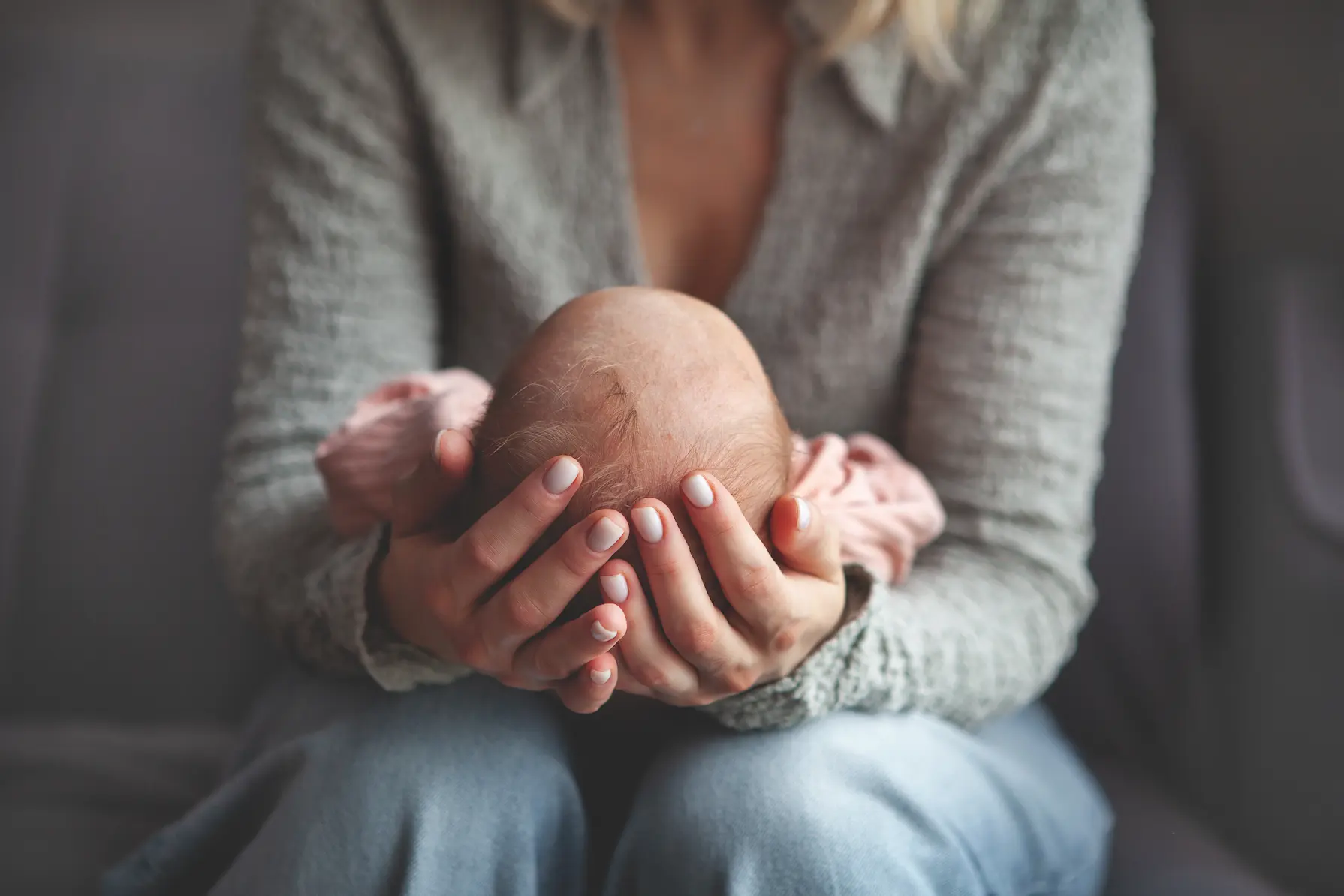 La plagiocéphalie : que faire si mon bébé a la tête plate ? may app santé