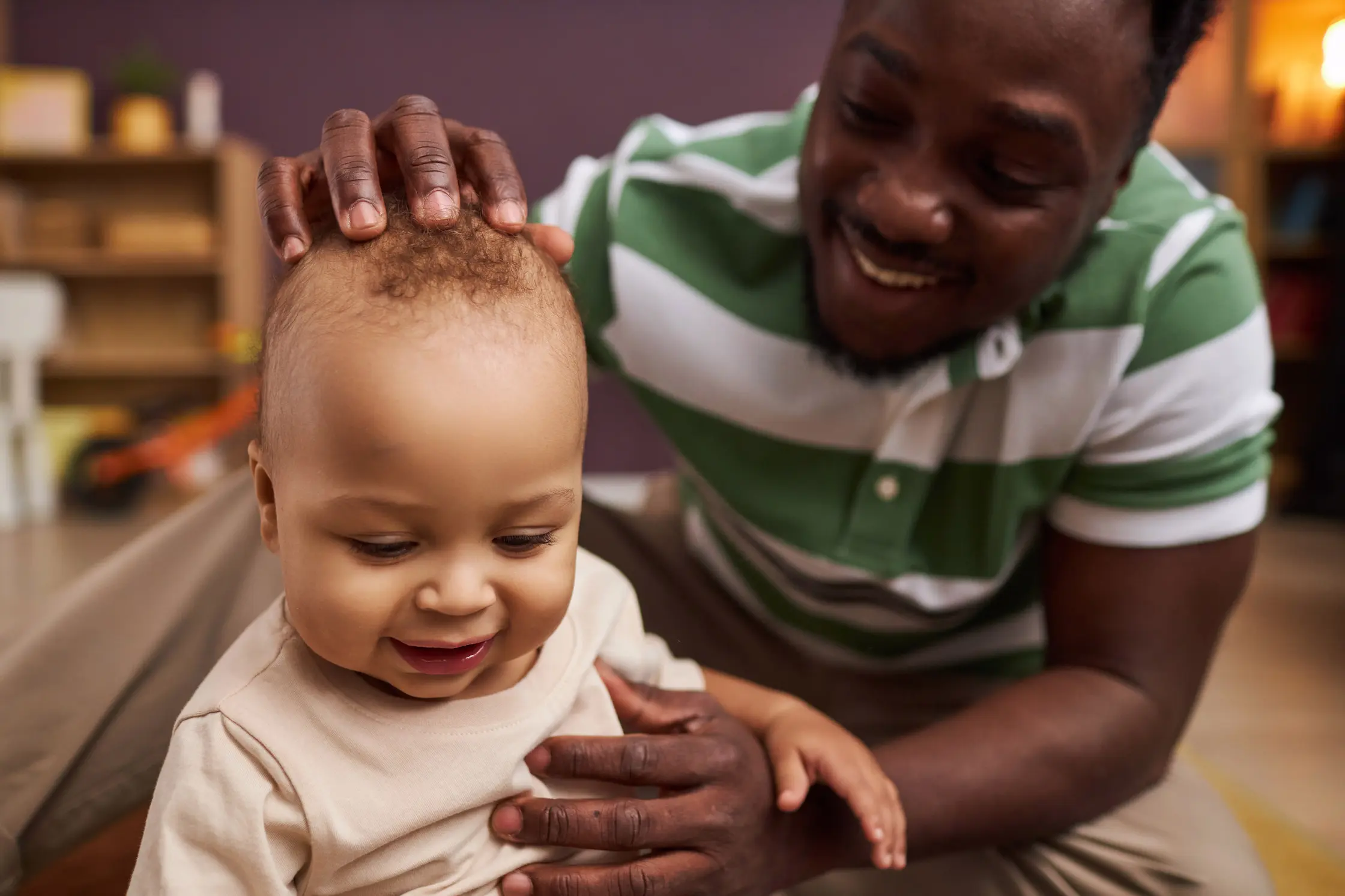 La plagiocéphalie : que faire si mon bébé a la tête plate ? may app santé