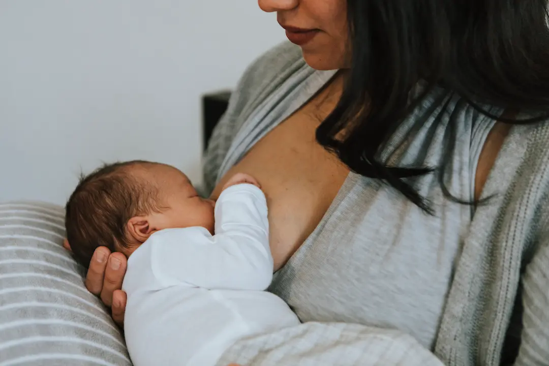 Allaitement et douleur à l’omoplate : que faire ? may app santé