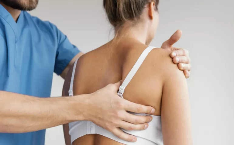 Douleur à l’omoplate allaitement : que faire ? may app santé