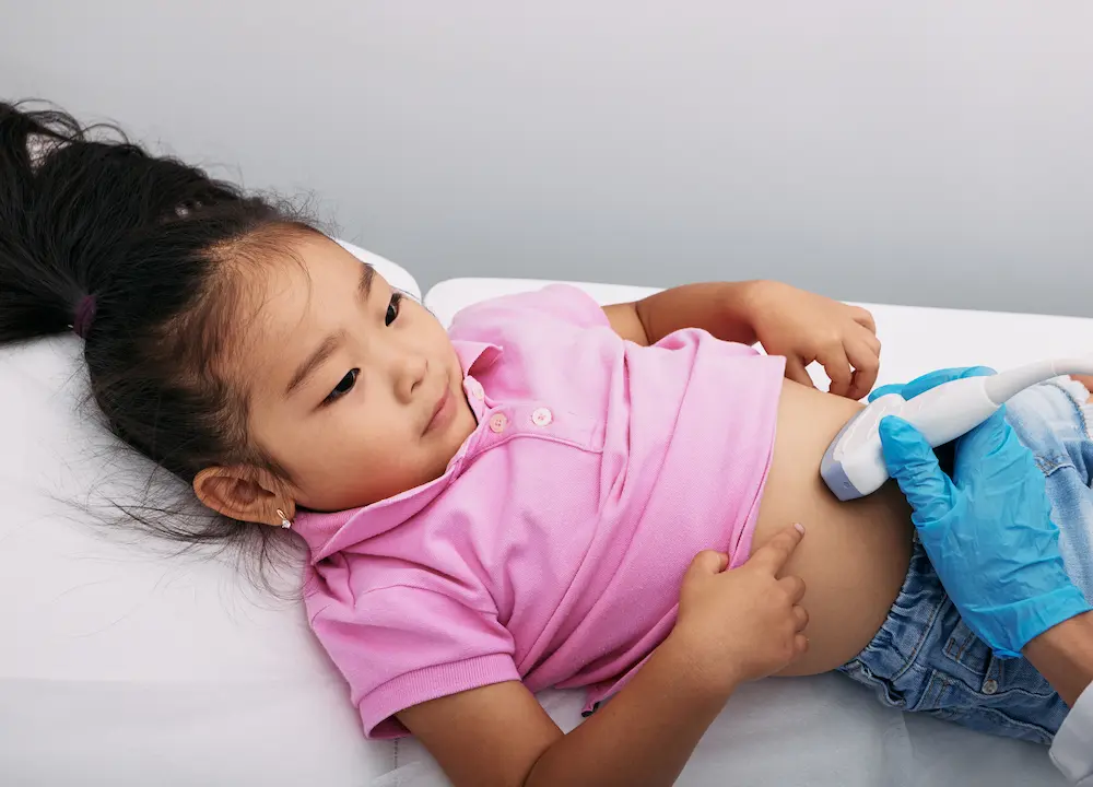 Mon enfant a mal au ventre : que faire ? - May App Sant&eacute;