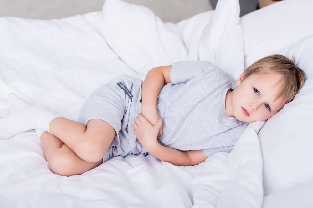 Mon enfant a mal au ventre : que faire ? - May App Sant&eacute;