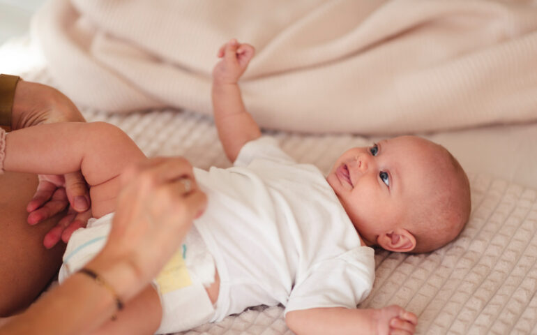 Les selles du bébé de la naissance à ses 12 mois