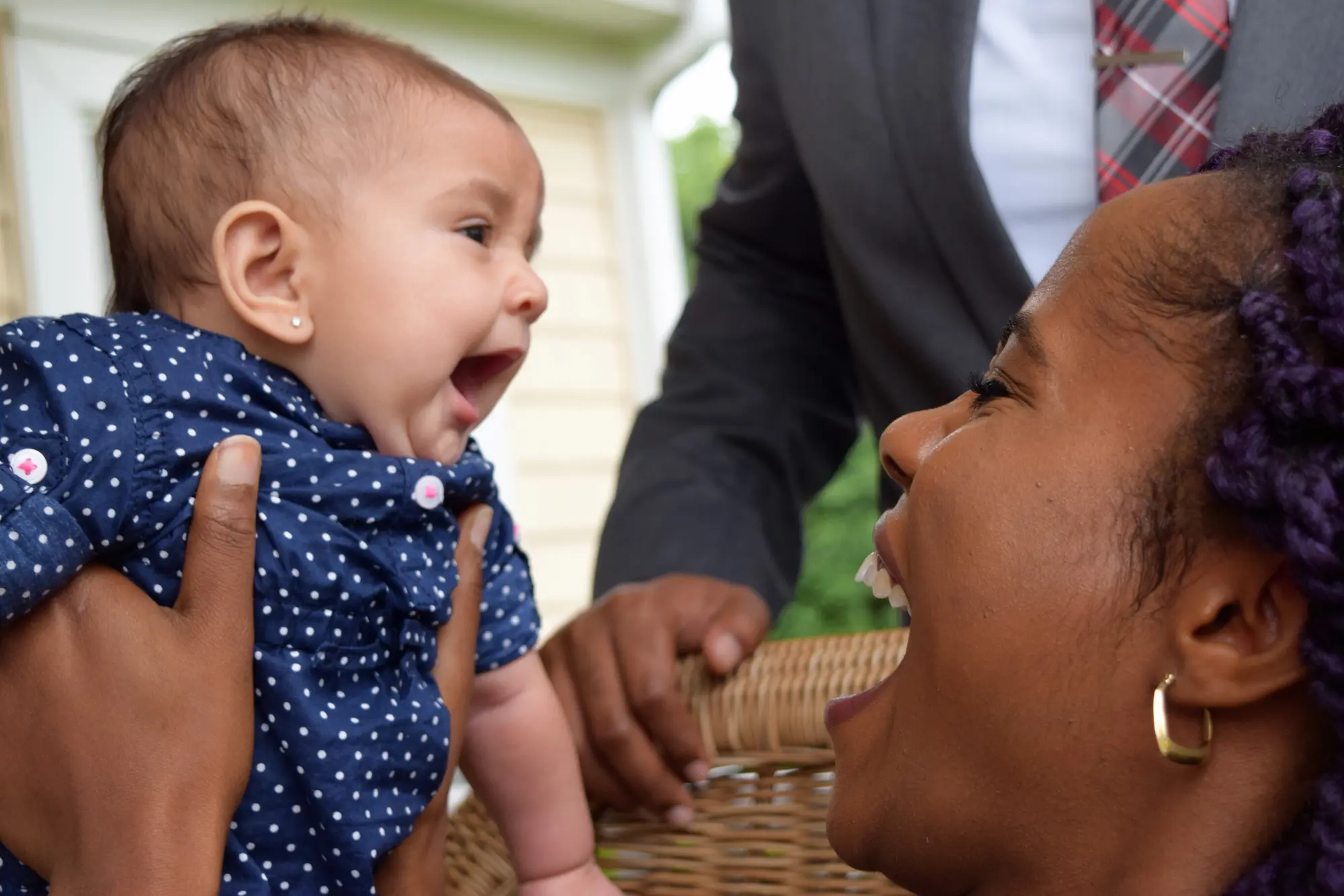 Mon bébé de 2 mois bave : pourquoi et quand s’inquiéter ? may app santé