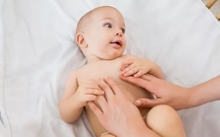 Comment traiter le torticolis du nourrisson ?