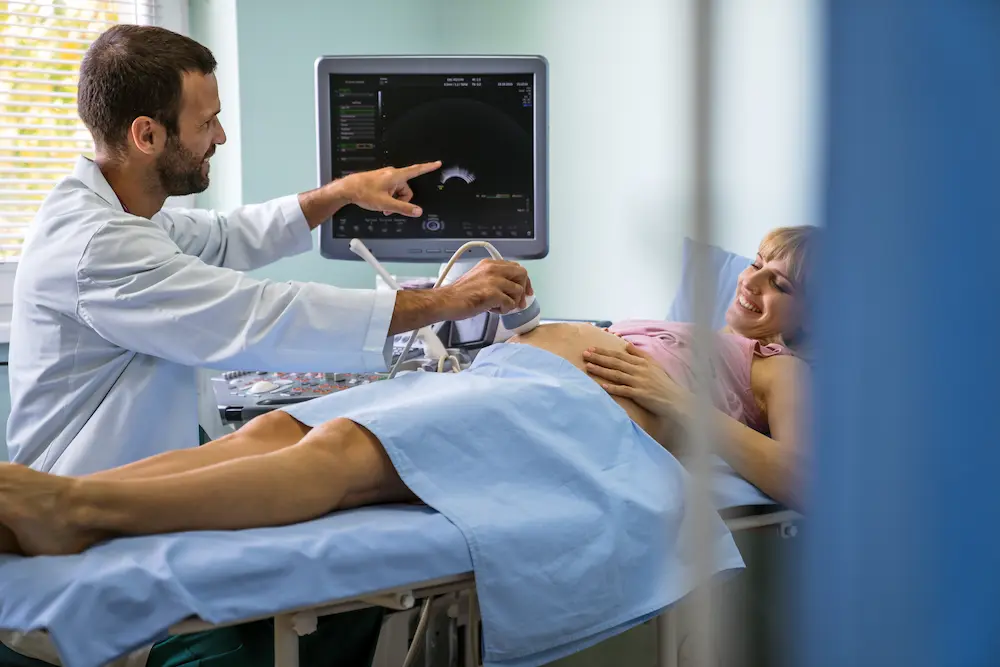 31ème semaine de grossesse - 33 SA : tout savoir - May App Santé