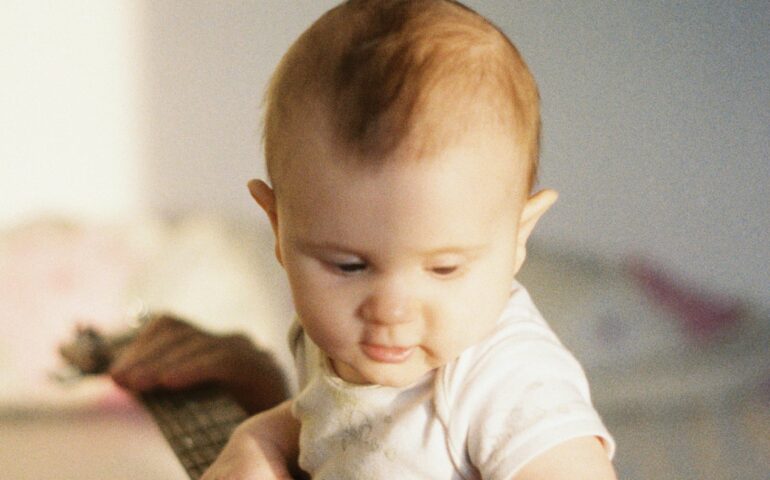 perte cheveux bébé