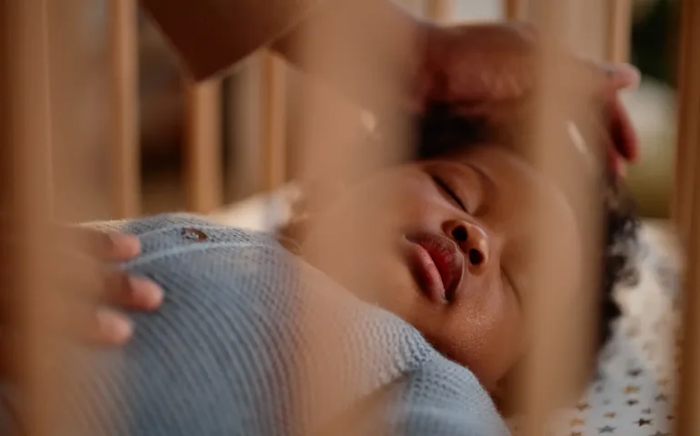 Réveils nocturnes d’un bébé de 7 à 12 mois : nos conseils may app santé