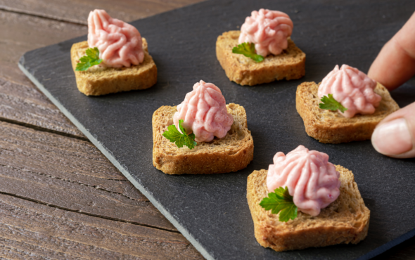 Peut-on manger du tarama enceinte ? - May App Santé