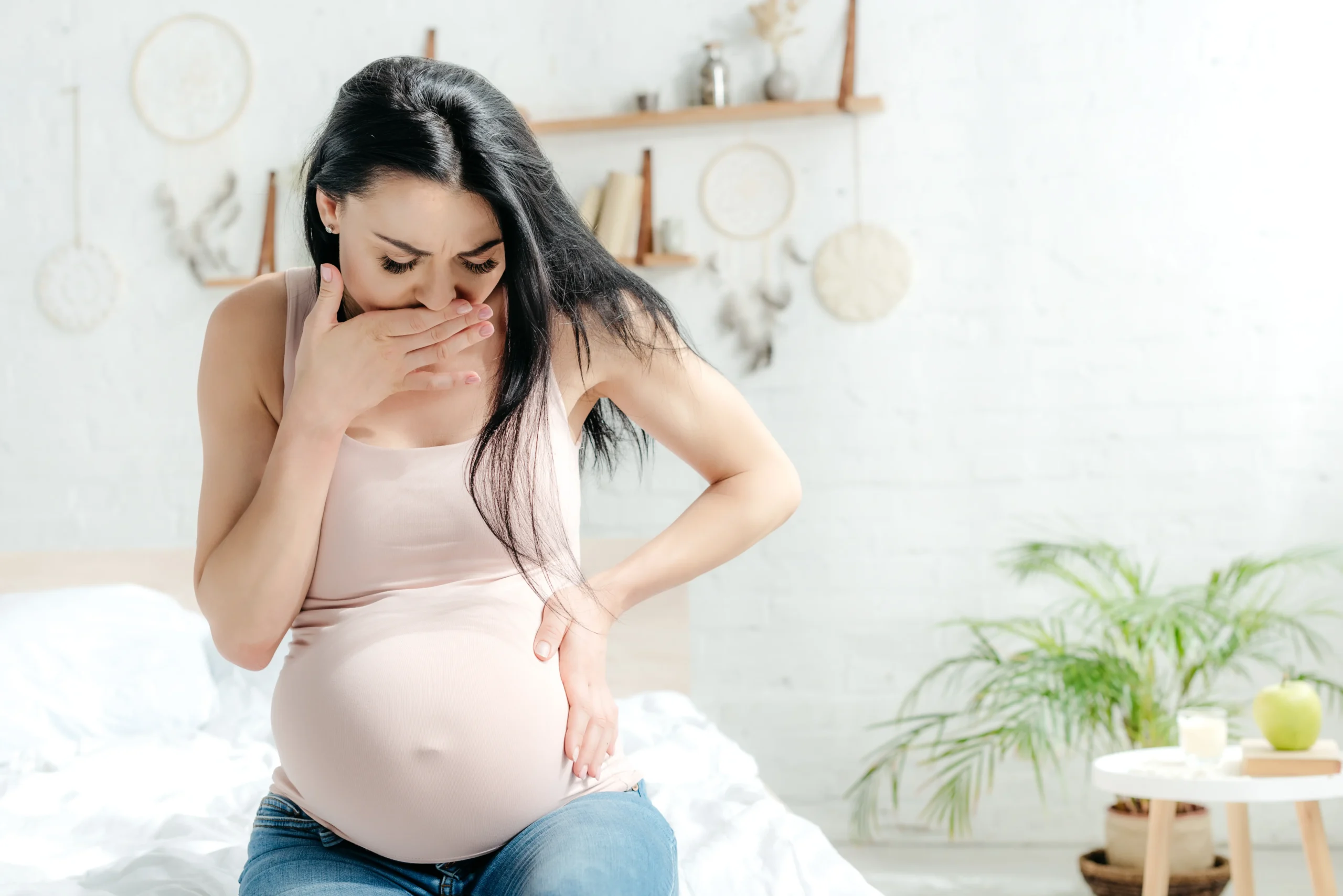 Remontées acides pendant la grossesse : comment les soulager ? 1 Remontées acides pendant la grossesse : comment les soulager ? - May app santé