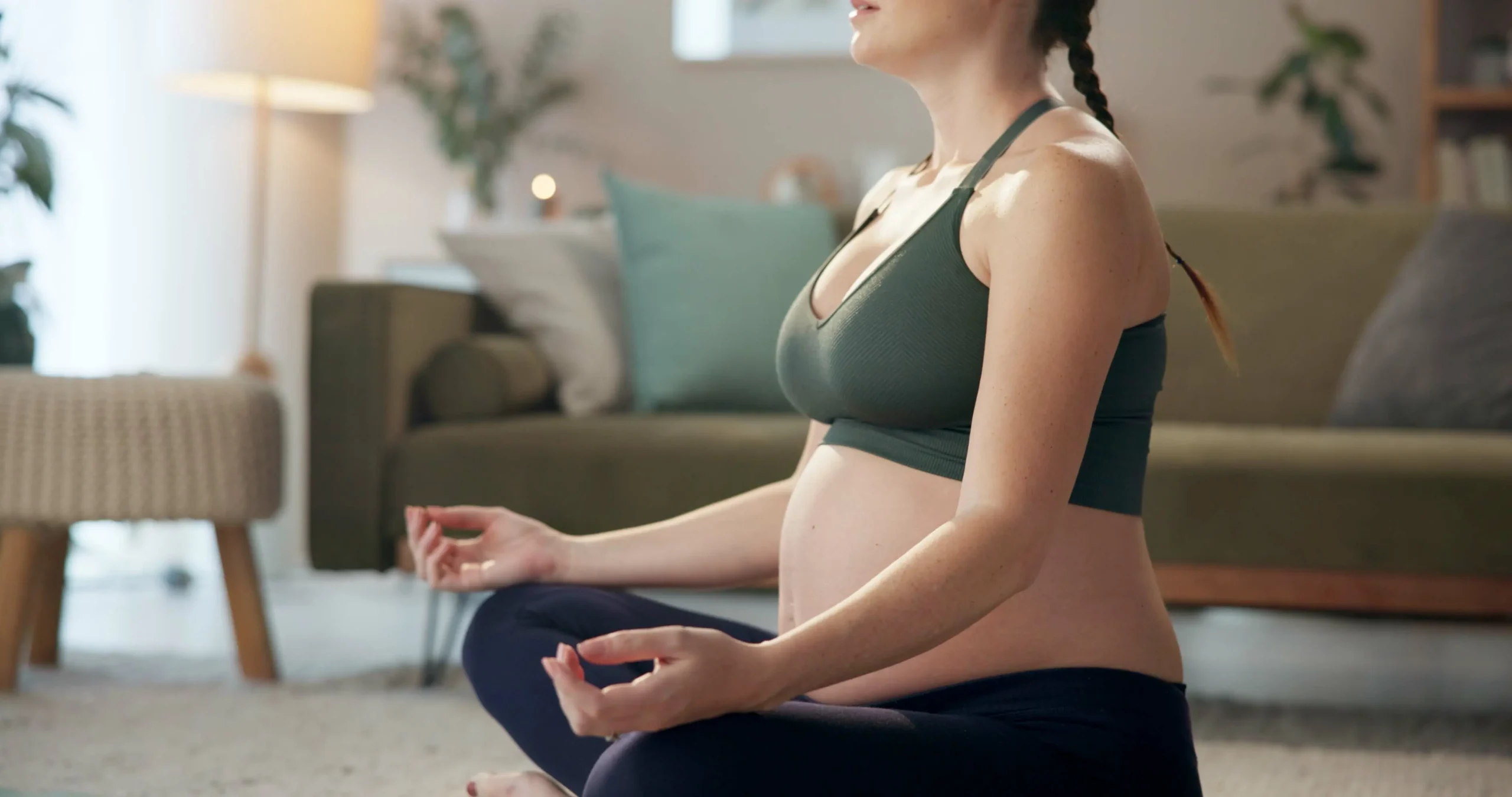 Remontées acides pendant la grossesse : comment les soulager ? 2 Remontées acides pendant la grossesse : comment les soulager ? - May app santé