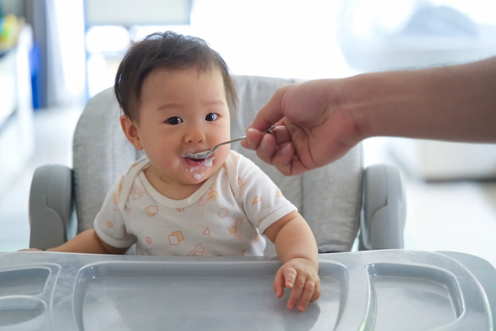 Les horaires de repas chez un bébé de 4 mois may app santé