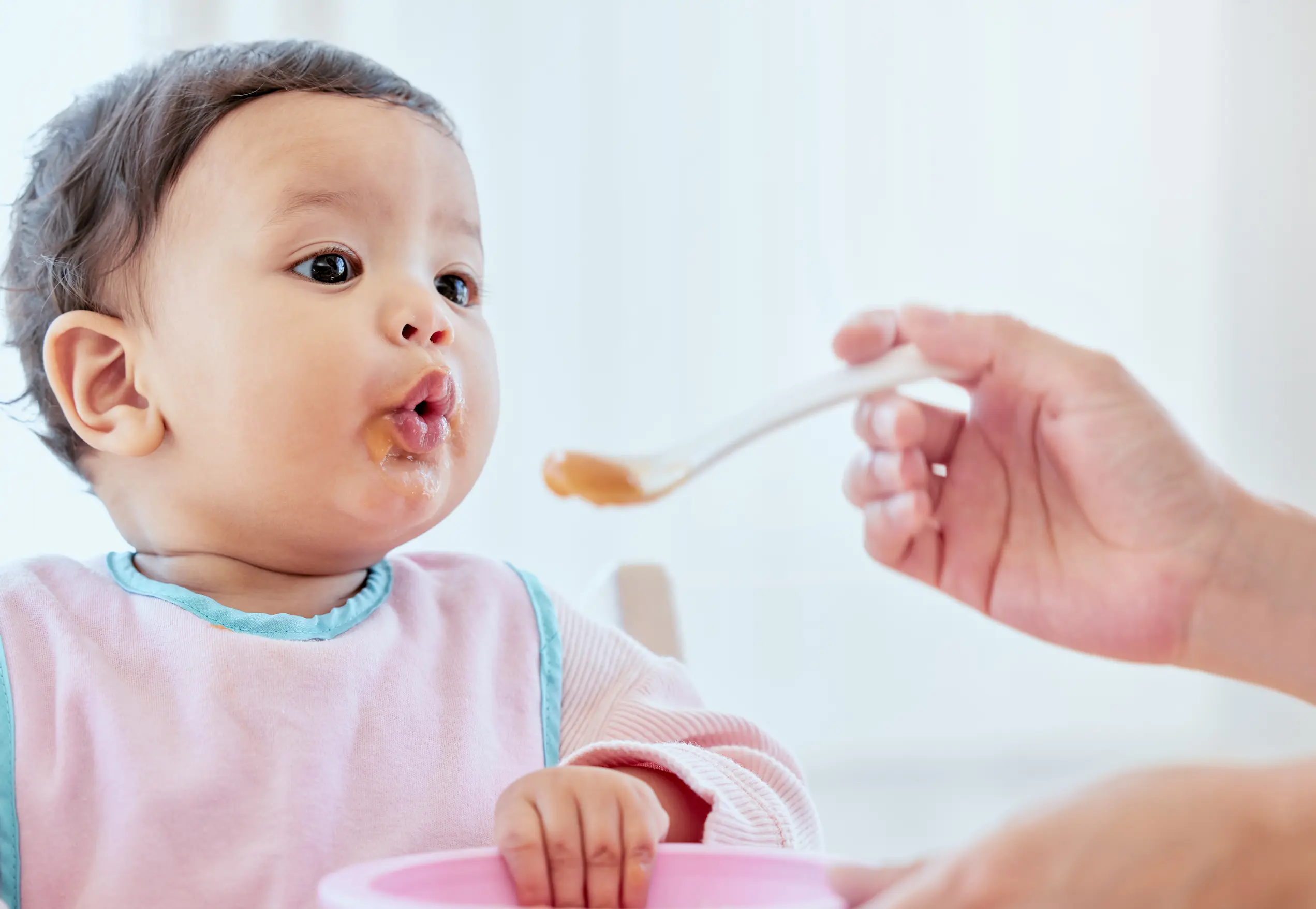 Les horaires de repas chez un bébé de 4 mois may app santé