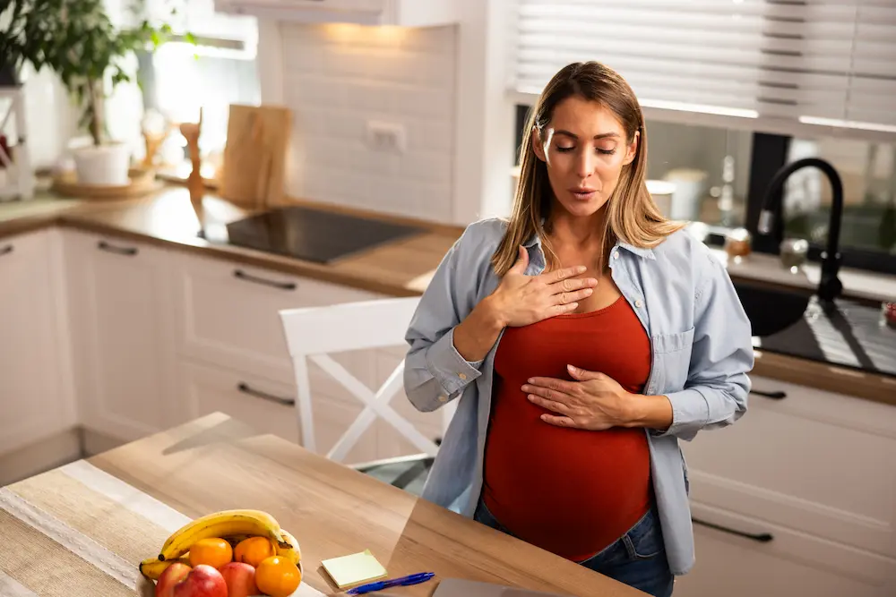 Les br&ucirc;lures d&rsquo;estomac pendant la grossesse - May App Sant&eacute;
