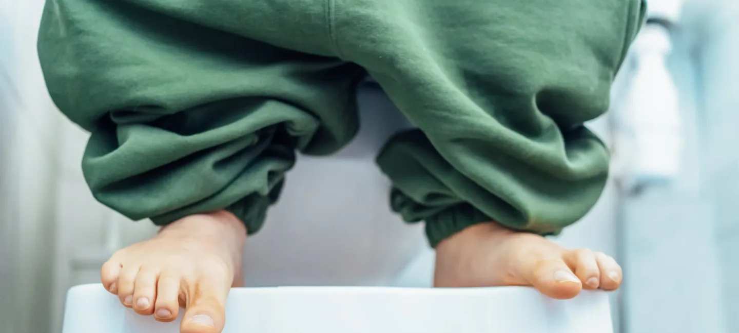 positions pour aider son bébé à faire caca