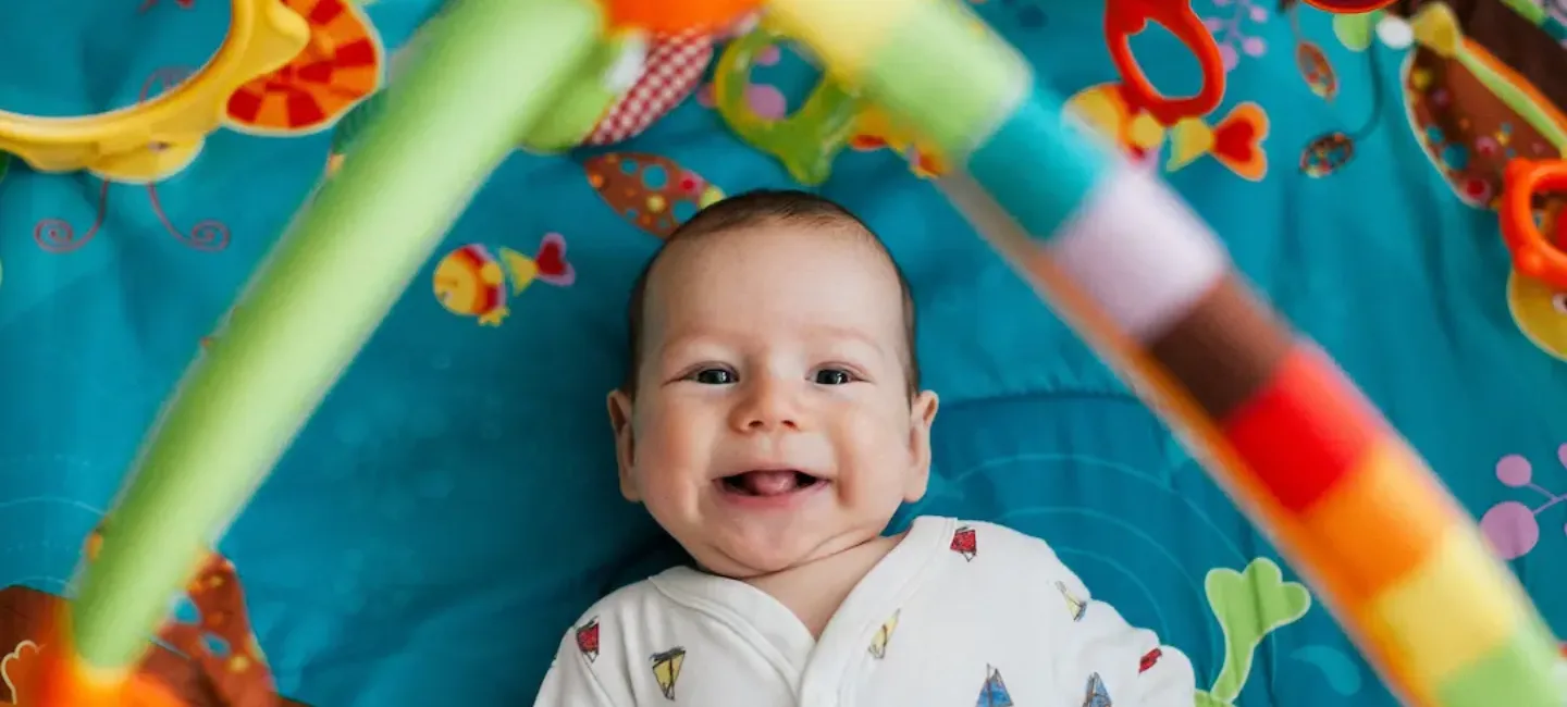 premier sourire bébé