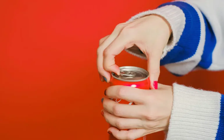 Peut-on boire du Coca enceinte ? Nos recommandations May app santé