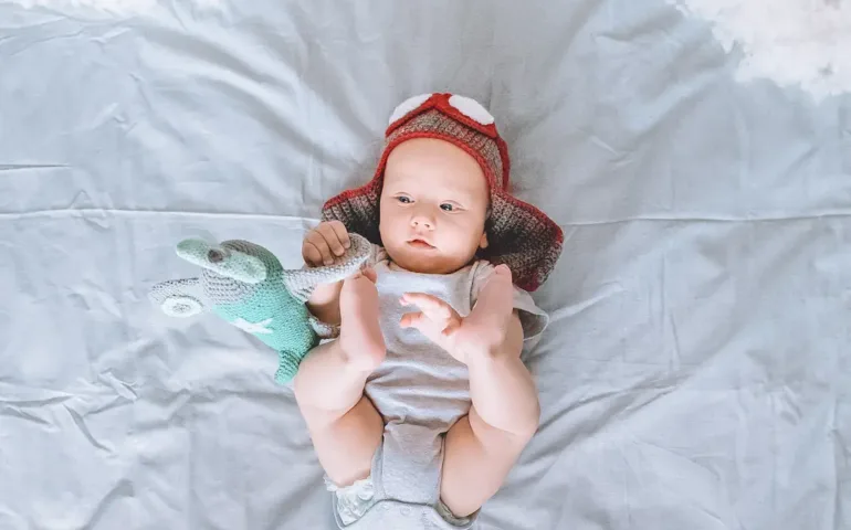Voyager en avion avec un bébé may app santé