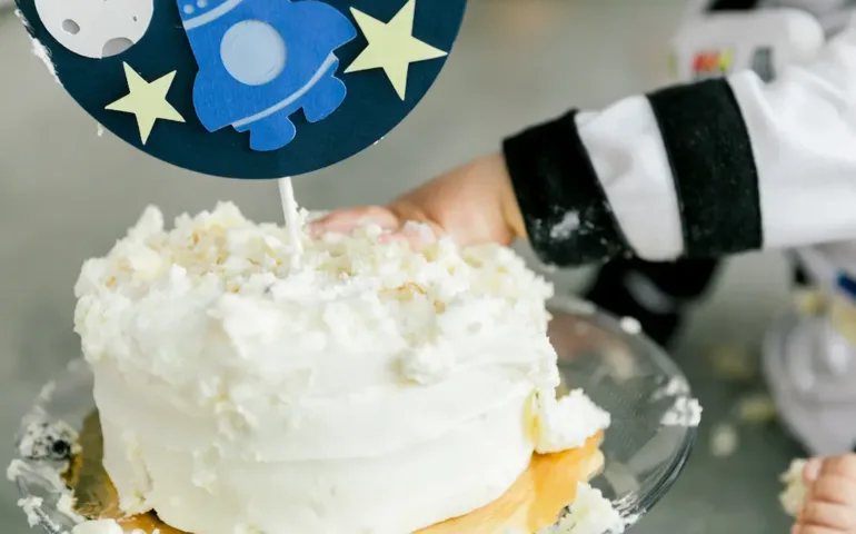 Gâteau bébé : à partir de quand donner un gâteau à un bébé ? may app santé