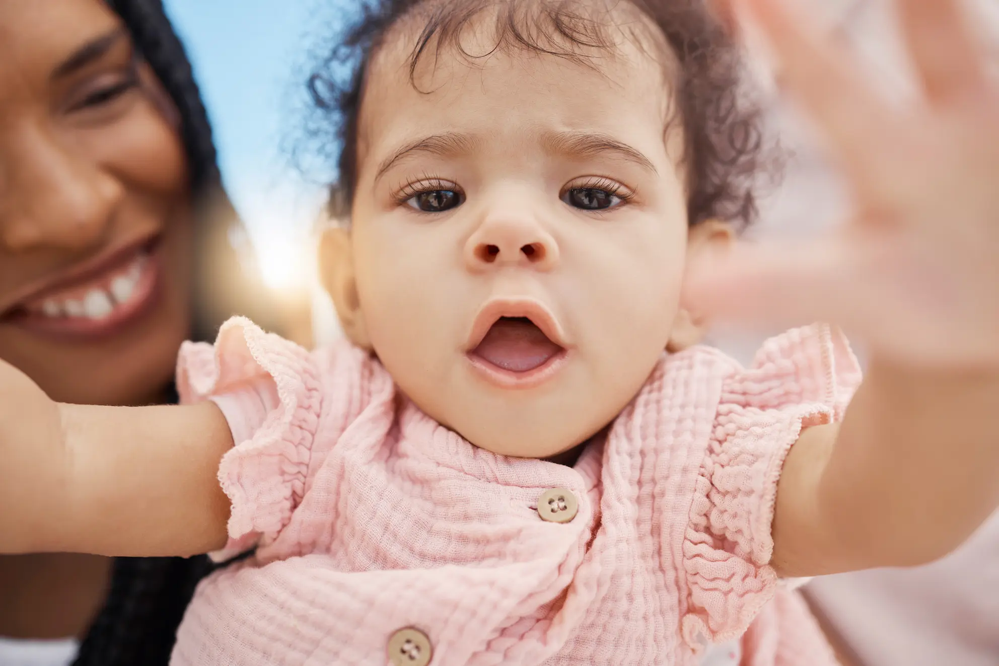Huile essentielle bébé : utilisation et précautions may app santé