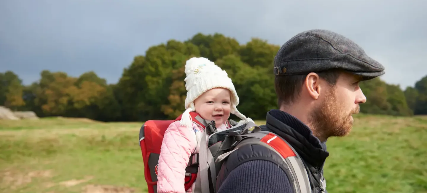 Porte bébé dorsal : conseils pratiques may app santé