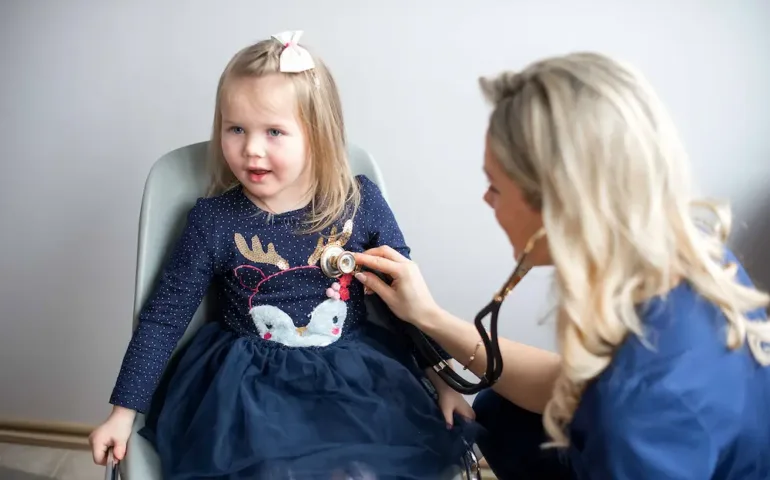 Visite médicale obligatoire 3 ans : le bilan de santé à l’école maternelle may app santé