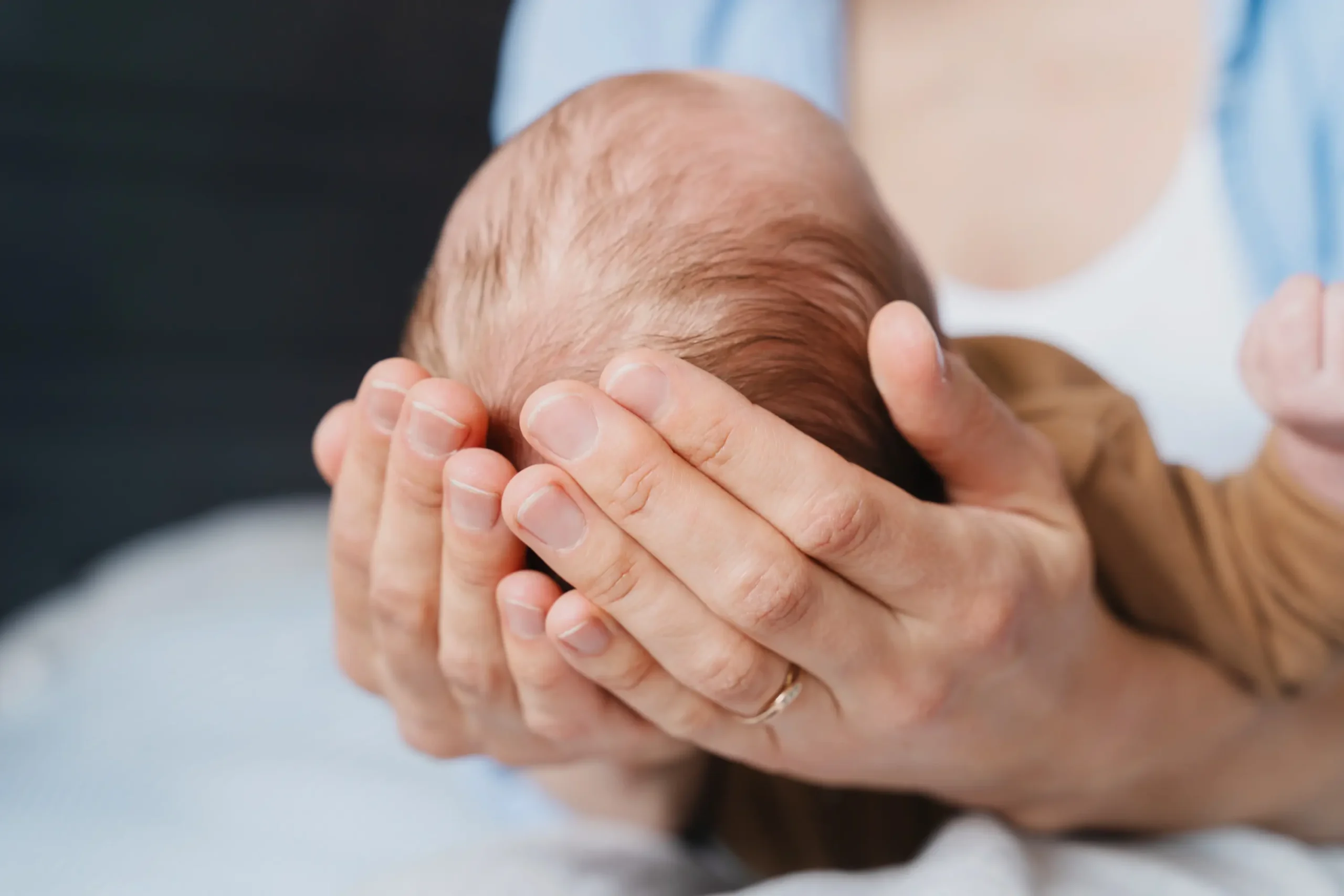 Bébé gigote : comment l’apaiser ? may app santé