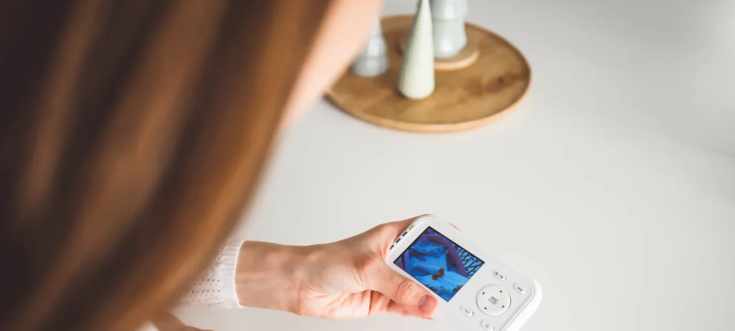Babyphone et sommeil bébé : allié ou faux ami ? may app santé