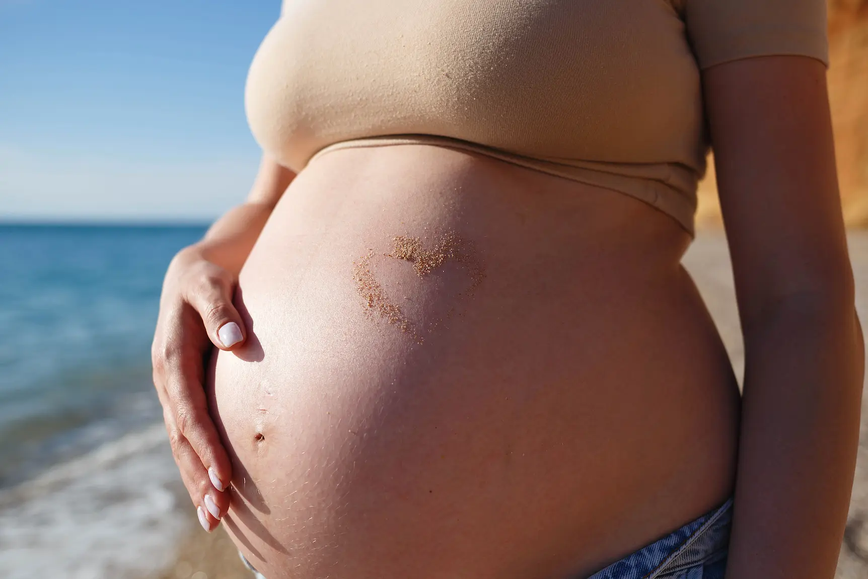 Gros ventre grossesse : un signe qu’on attend des jumeaux ? may app santé