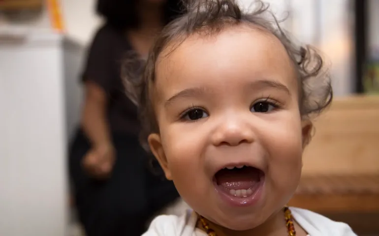 Couleur du palais d’un bébé : quand s’inquiéter ? may app santé