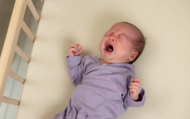 Pourquoi un bébé crie pour s'exprimer ? may app santé