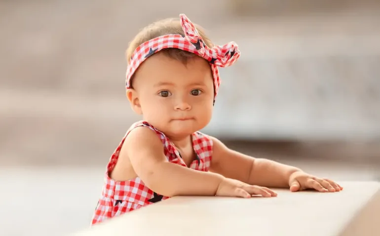 Prénom bébé ancien : nos 30 préférés - May App Santé